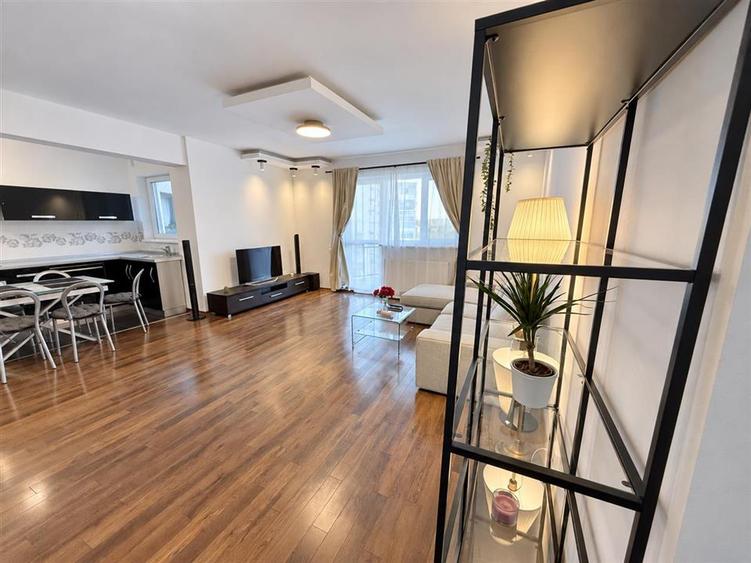 Apartament cu 2 camere semidecomandat, mobilat în Hipodrom 3