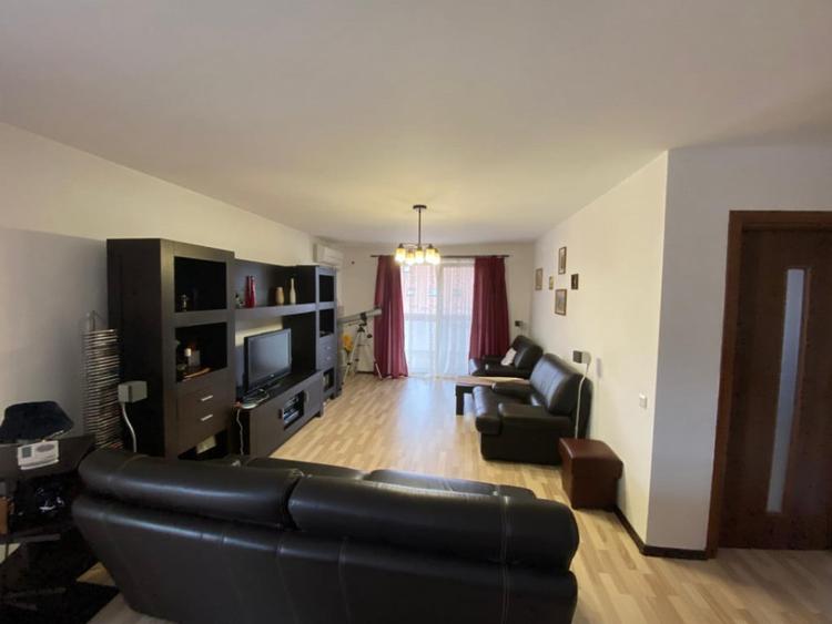 Apartament cu 3 camere semidecomandat în Florești — fotografia 2