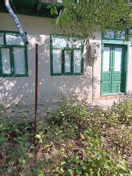 Casă cu 5 camere cu Teren 1740 Mp în Movila Miresii