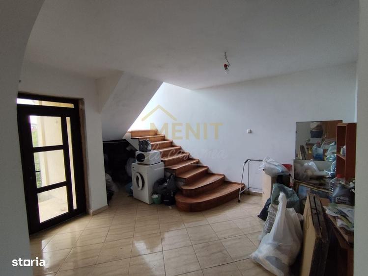 Casă cu 4 camere în Fundeni
