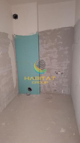 Apartament cu 3 camere decomandat în Berceni
