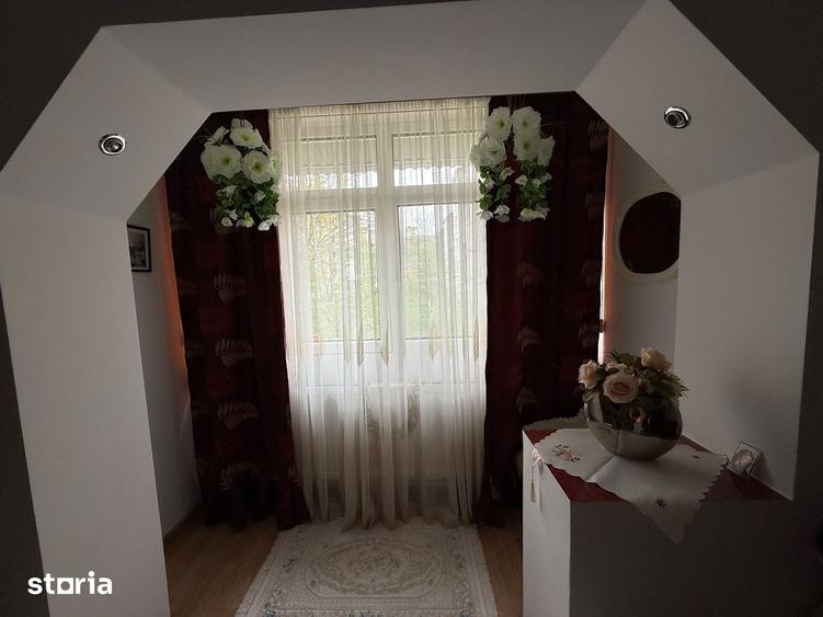 Apartament 2 camere - zona Capat 1 - 1
