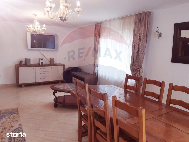 Casă cu 7 camere cu Teren 3580 Mp în Tohănița
