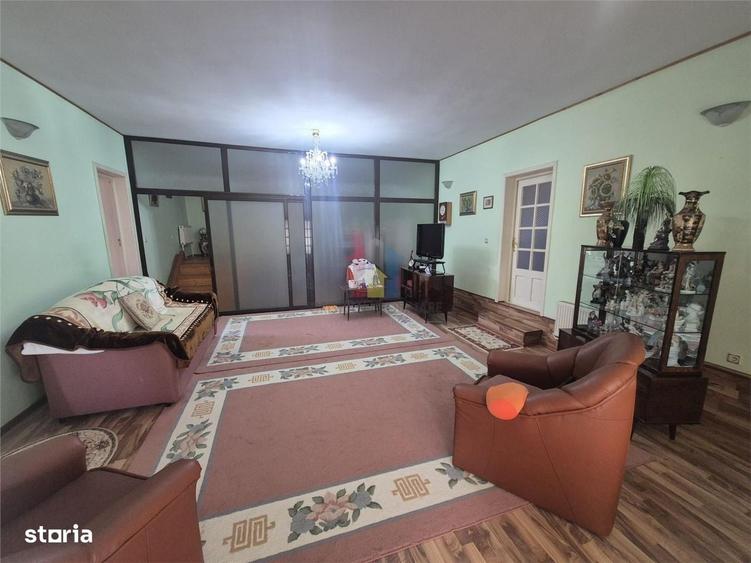Casă cu 4 camere în Vărsătura
