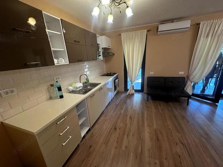 Casă cu 5 camere cu Teren 330 Mp în Girocului
