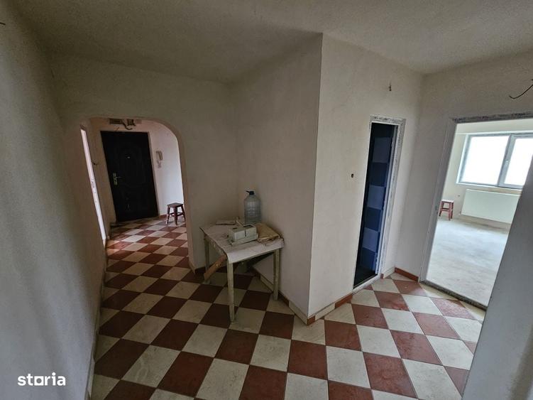 Apartament cu 4 camere în Orizont