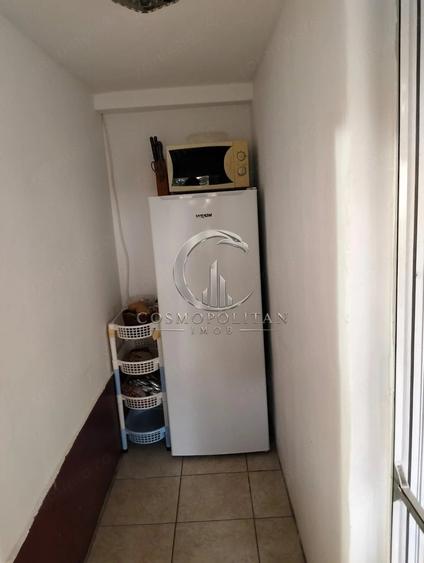Casă cu Canalizare în Costești