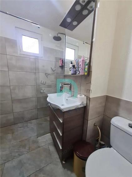 Apartament cu 3 camere decomandat în Craiter