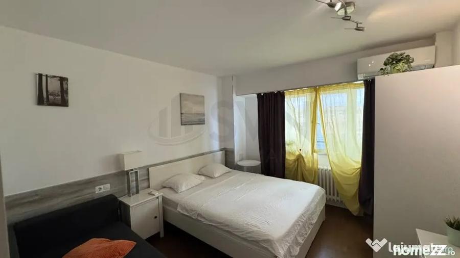 Apartament cu 3 camere semidecomandat în Ștefan cel Mare