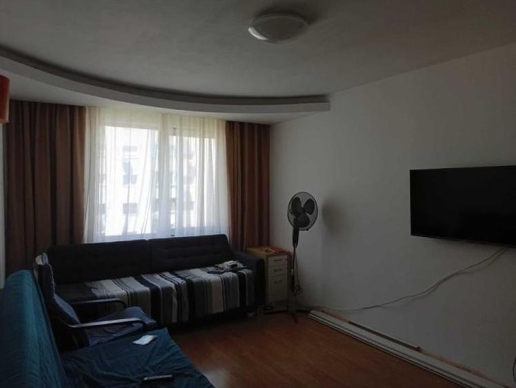 Apartament cu 3 camere în Ștefan cel Mare