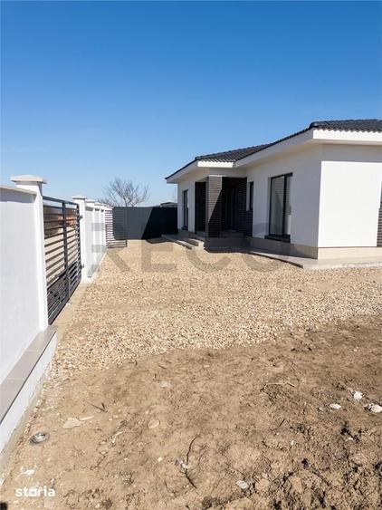 Casă cu 4 camere cu Teren 572 Mp în Oșorhei