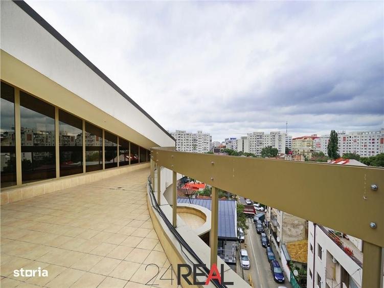 Spațiu comercial, de 900 mp, în Victoriei