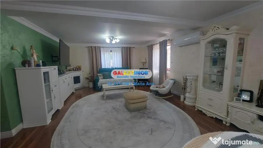Casă cu 4 camere cu Teren 2000 Mp în Central