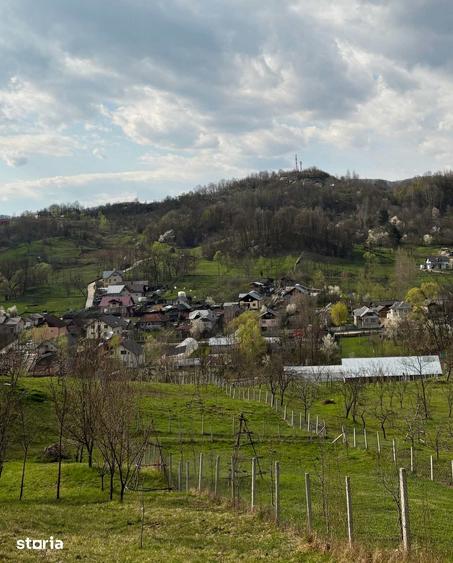 Casă cu 3 camere cu Teren 550 Mp în Vulcana de Sus