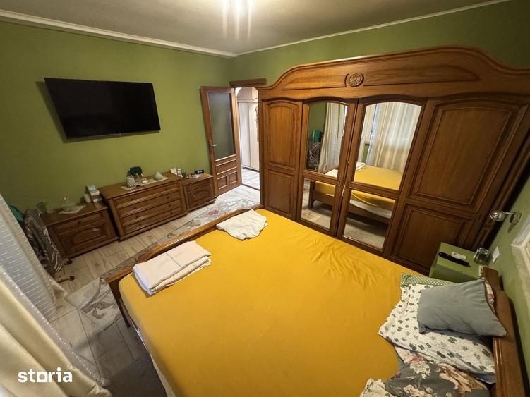 Apartament cu 4 camere decomandat în Brătianu