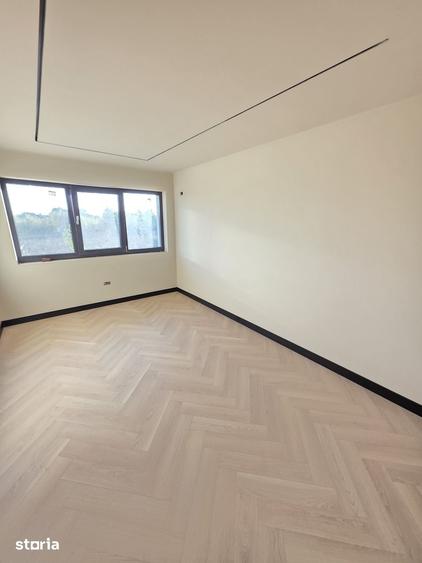 Casă cu 4 camere cu Teren 500 Mp în Central
