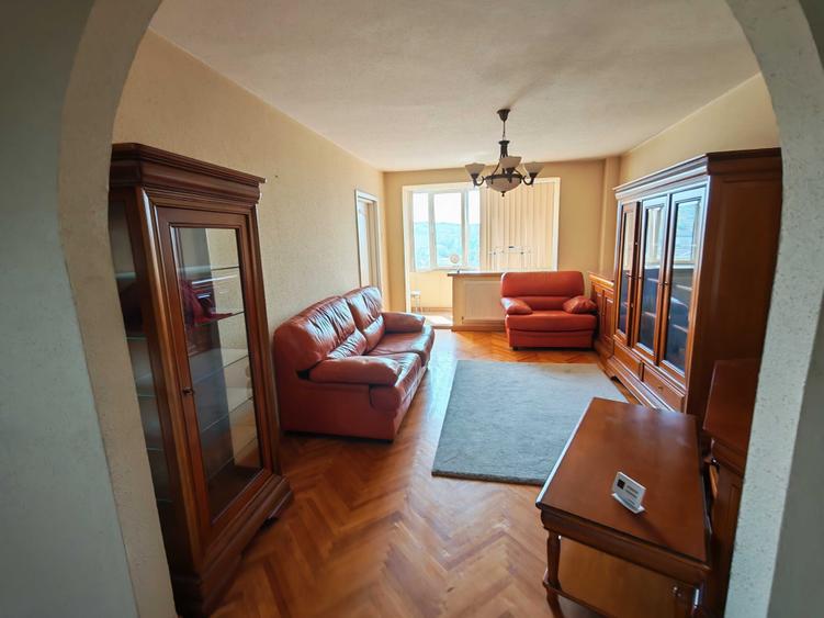 Apartament cu 2 camere decomandat în Exterior Vest