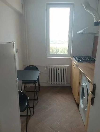 Apartament cu 2 camere semidecomandat în Eroii Revoluției