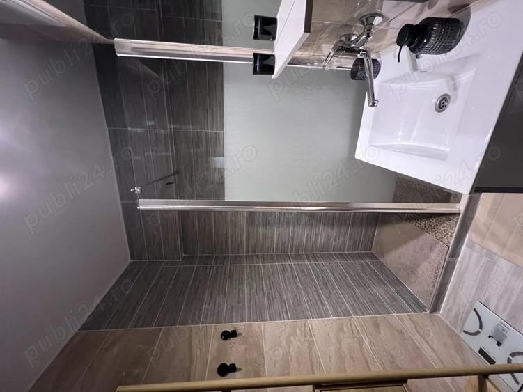 Apartament cu 2 camere decomandat în Apărătorii Patriei