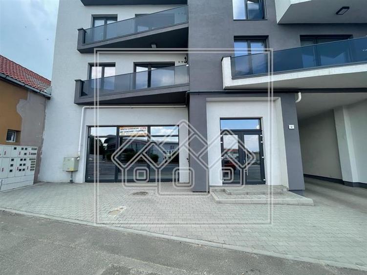 Spațiu comercial, de 143.80000305176 mp, în Turnișor