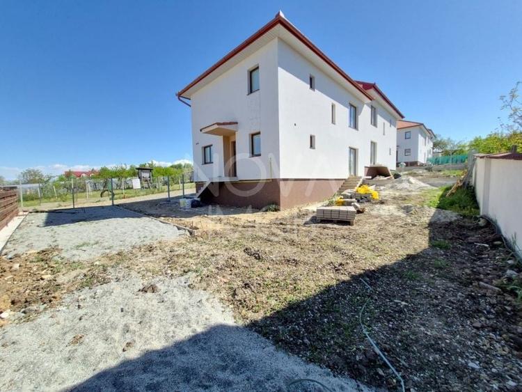 Duplex cu 4 camere cu Canalizare în Șura Mică