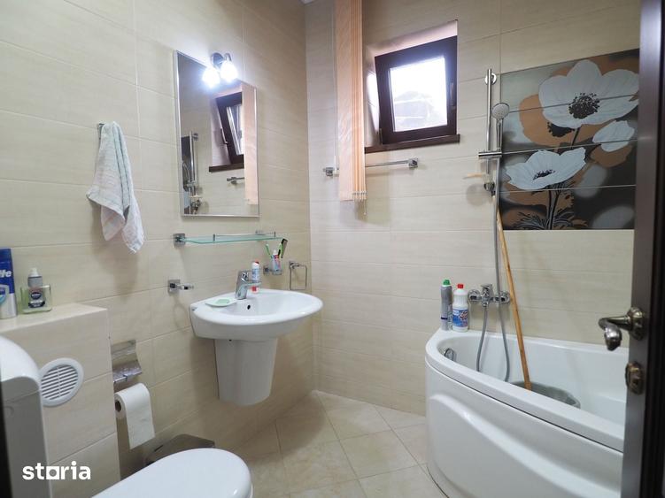 Apartament cu 4 camere în Dămăroaia