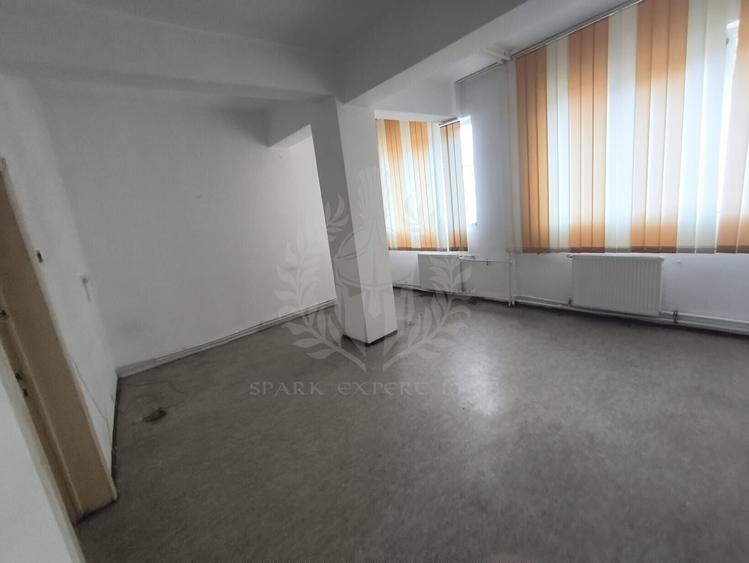 Spațiu comercial, de 245 mp, în Central