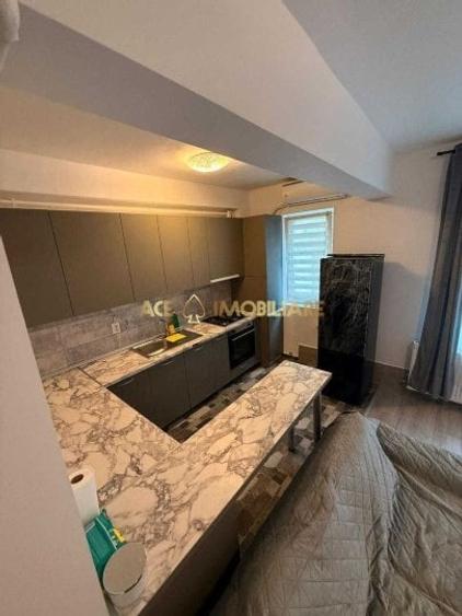 Apartament cu 2 camere semidecomandat, mobilat în Rahova