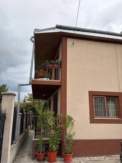 Casă cu 4 camere cu Teren 294 Mp în Exterior Vest