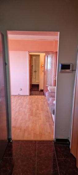 Apartament cu 2 camere semidecomandat în Crângași