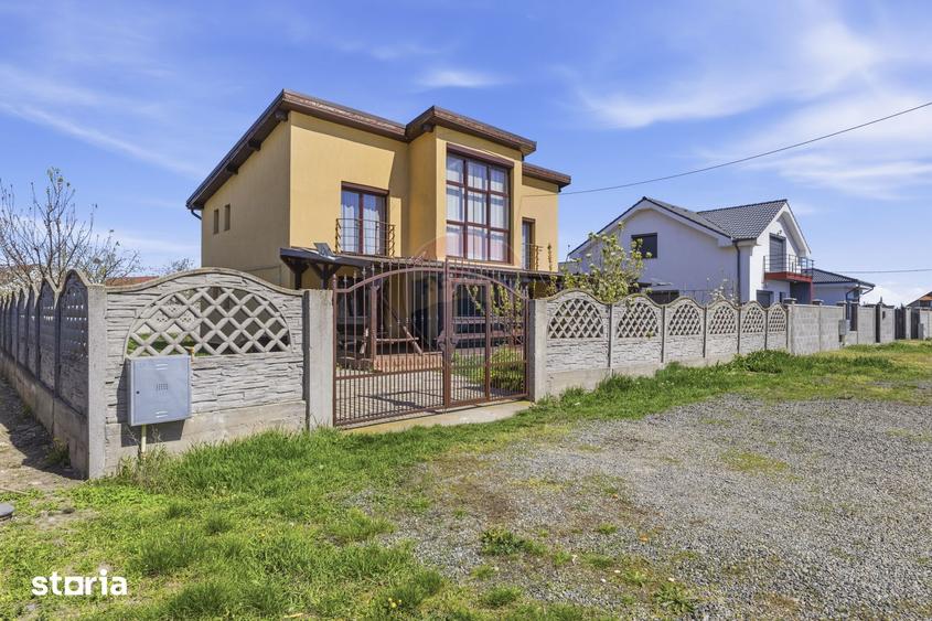 Casă cu 5 camere cu Teren 500 Mp în Șofronea