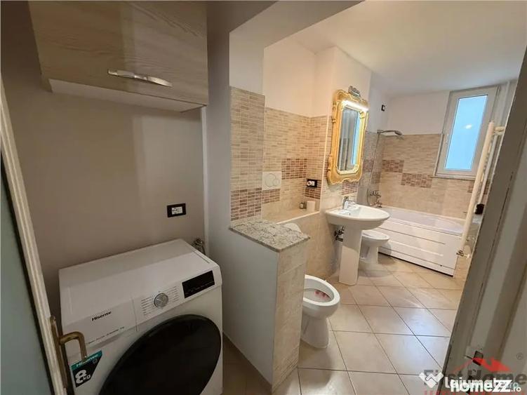 Apartament cu 4 camere decomandat în Central
