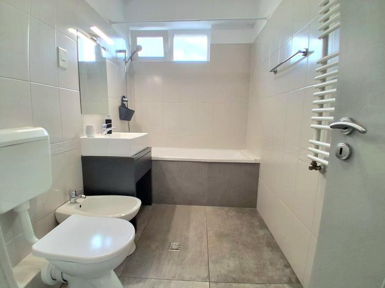 Apartament cu 2 camere decomandat, mobilat în Torontalului