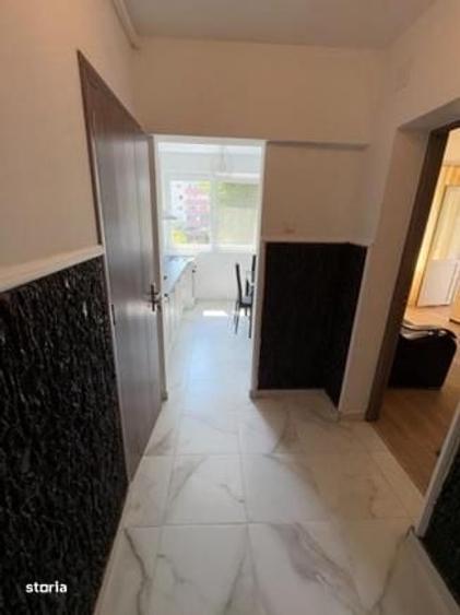 Apartament cu 2 camere semidecomandat în Berceni