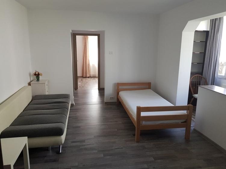 Apartament cu 2 camere semidecomandat în Micro I
