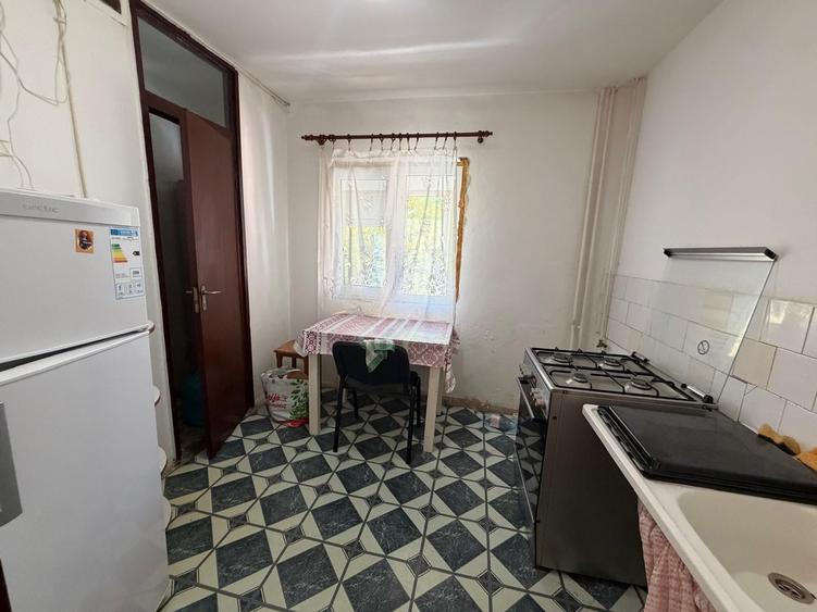 Apartament cu 2 camere decomandat în Aradului