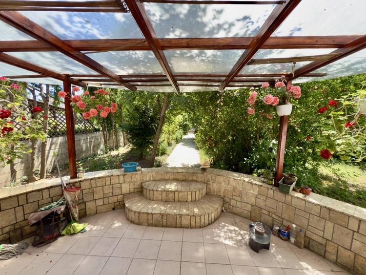 Casă individuală cu 6 camere cu Teren 658 Mp în Agigea