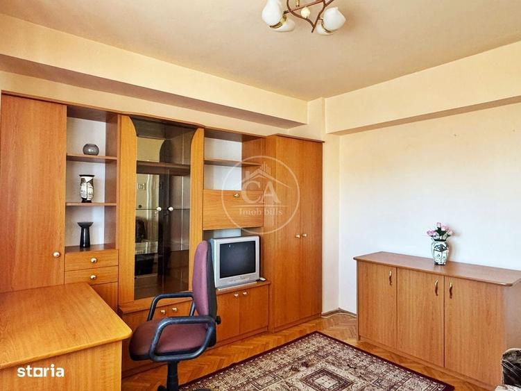 Apartament cu 4 camere decomandat în Decebal