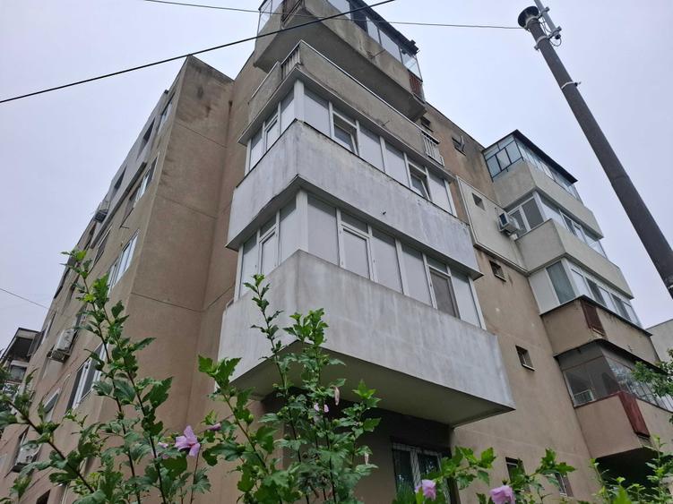 Garsonieră decomandată în Malu Roșu