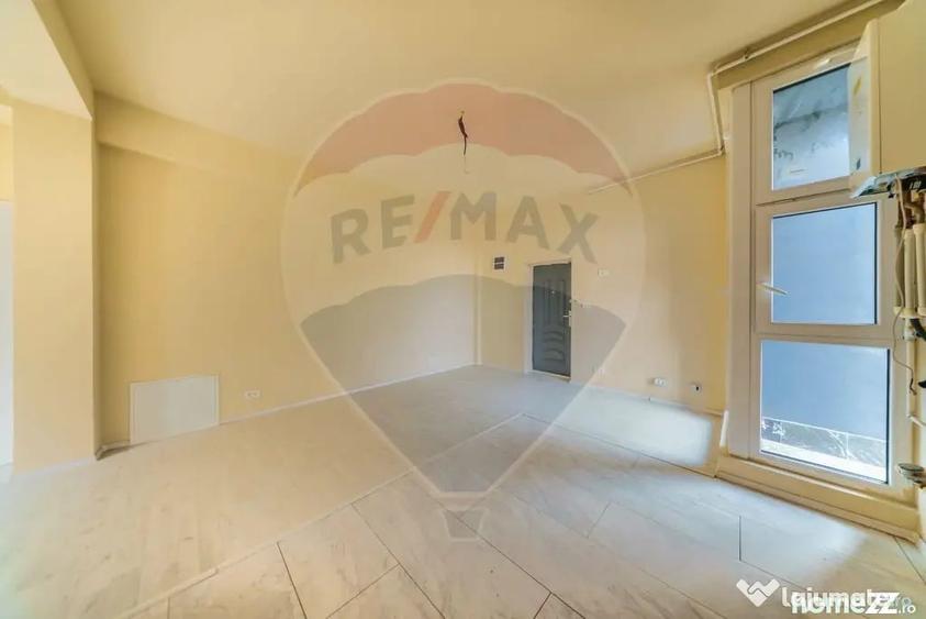 Apartament cu 2 camere semidecomandat în Intim