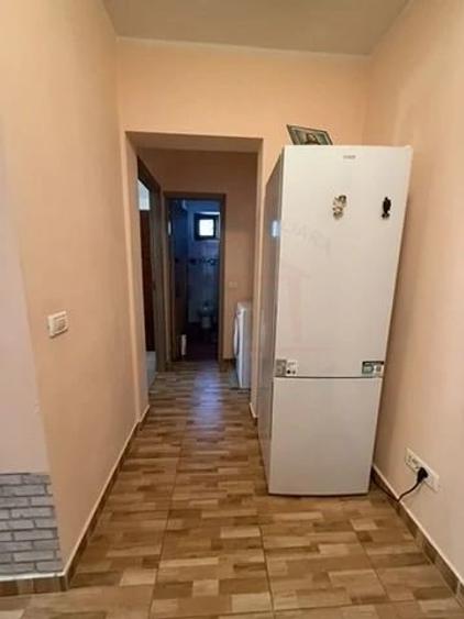 Apartament cu 2 camere decomandat în Micro 21