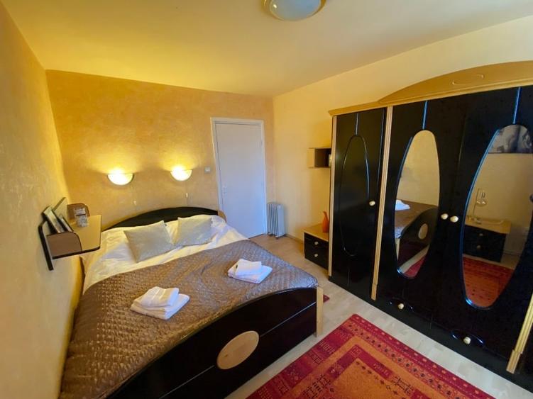 Apartament cu 3 camere decomandat, mobilat în Odobescu