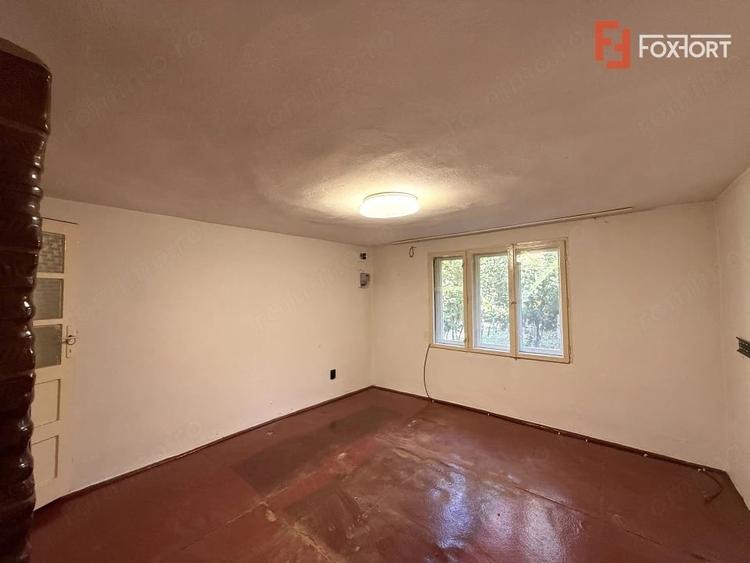 Casă cu 4 camere cu Teren 430 Mp în Plopi