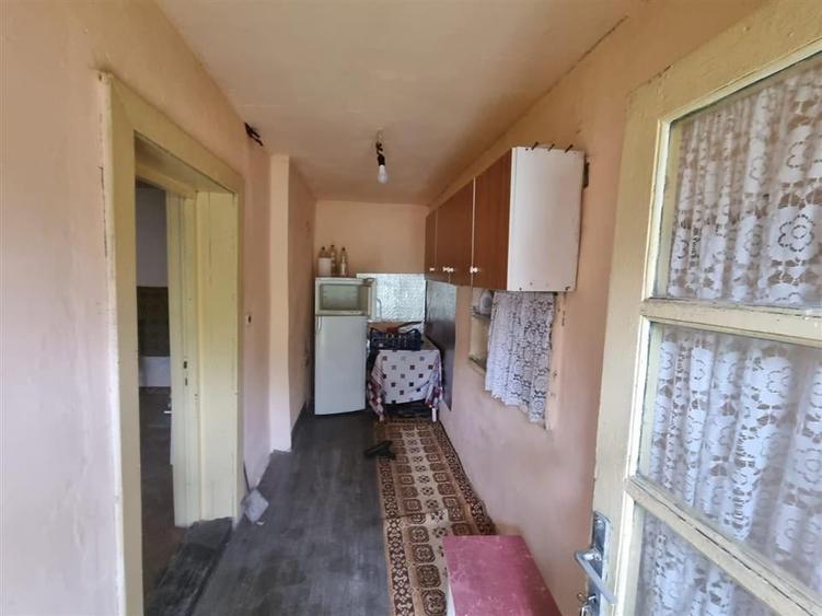 Casă individuală cu 2 camere cu Teren 382 Mp în Șinca Nouă
