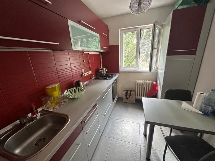 Apartament cu 2 camere semidecomandat, mobilat în Drumul Taberei