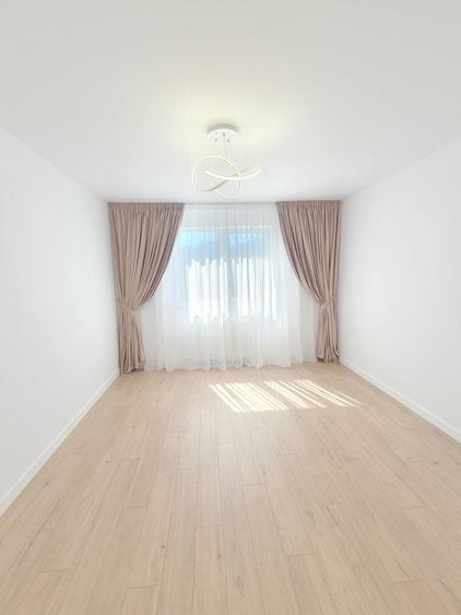 Apartament cu 2 camere decomandat în Noua