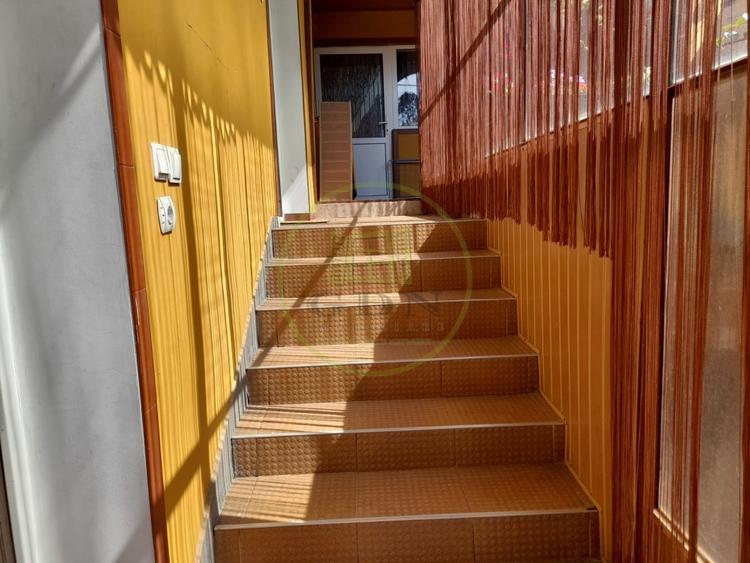 Casă individuală cu 5 camere cu Teren 250 Mp în Mândra