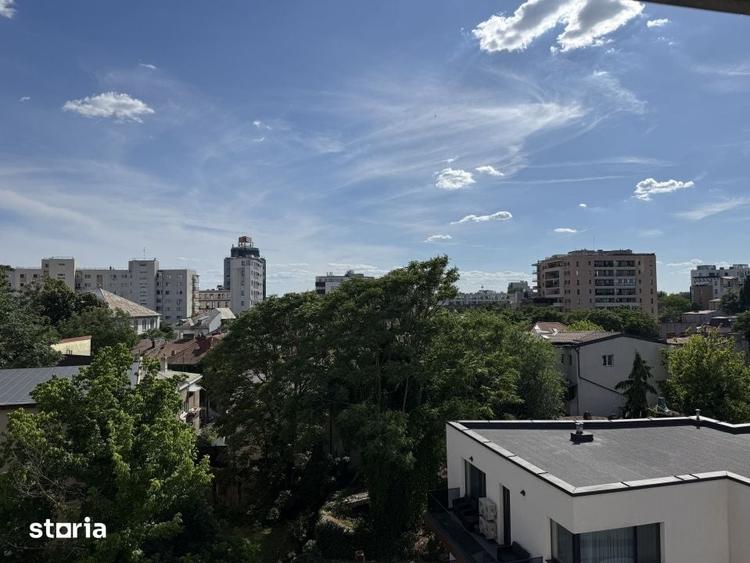 Apartament cu 4 camere în Moșilor