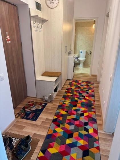 Apartament cu 2 camere decomandat, mobilat în Central