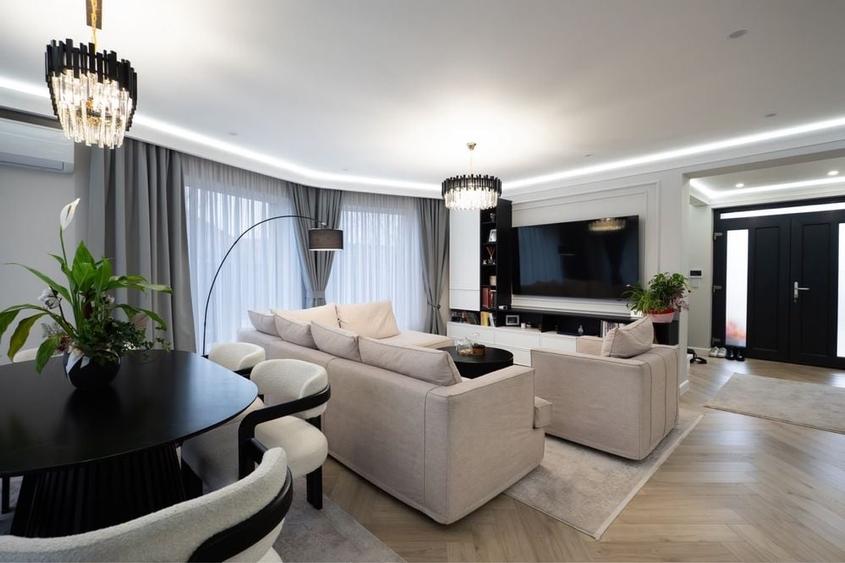 Casă cu 4 camere în Sântandrei
